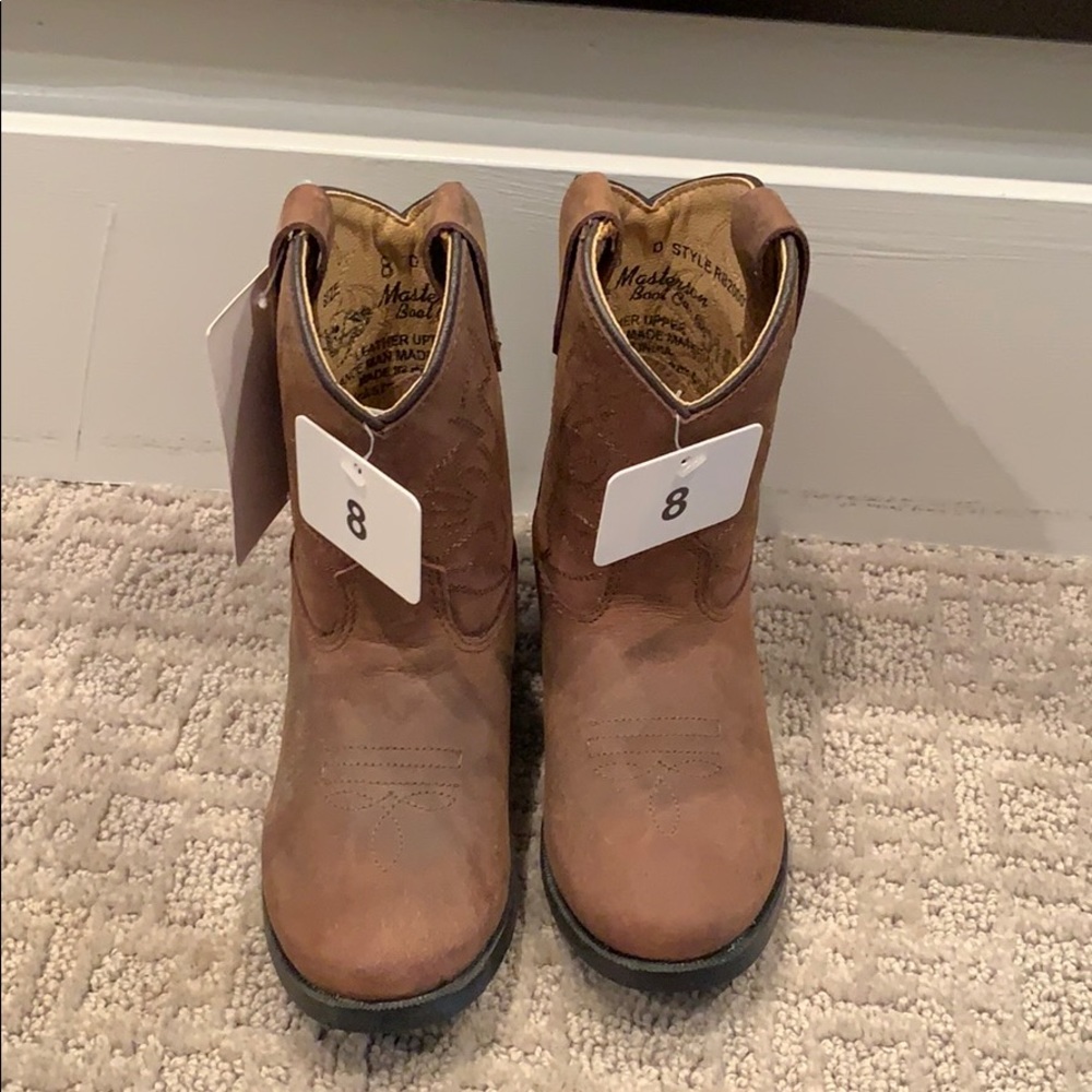 Kids boots